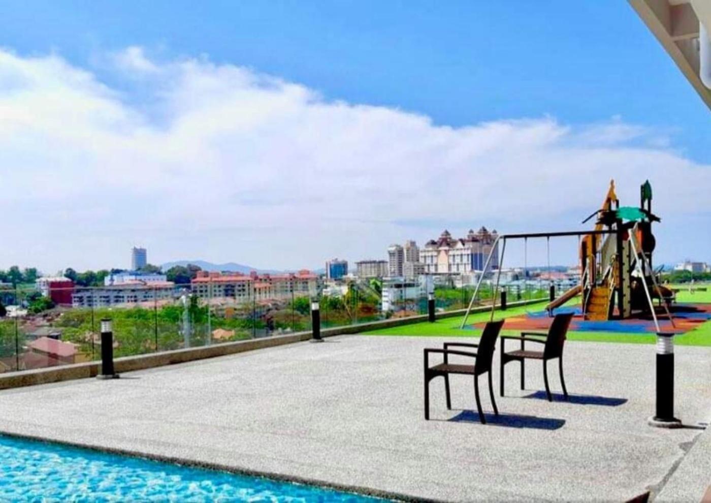 D'Luna Homestay Seaview I Sunrise View Kuala Terengganu Zewnętrze zdjęcie